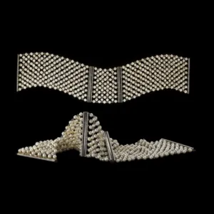 A Pair of Cuffs Pearl Mesh & Diamond