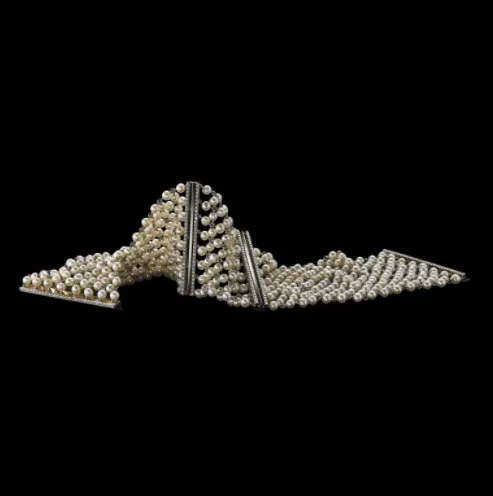 A Pair of Cuffs Pearl Mesh & Diamond
