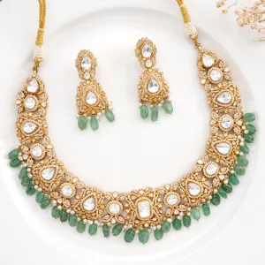 Anishta Short Necklace Set