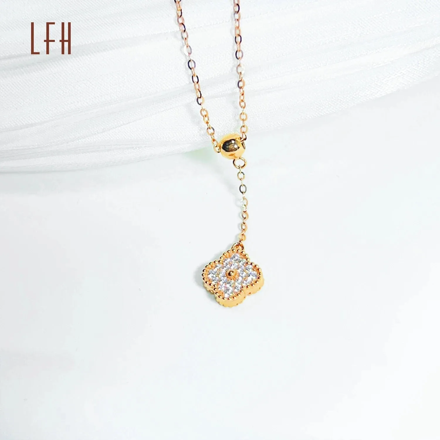 Bella Clover Necklace 18K Solid Gold