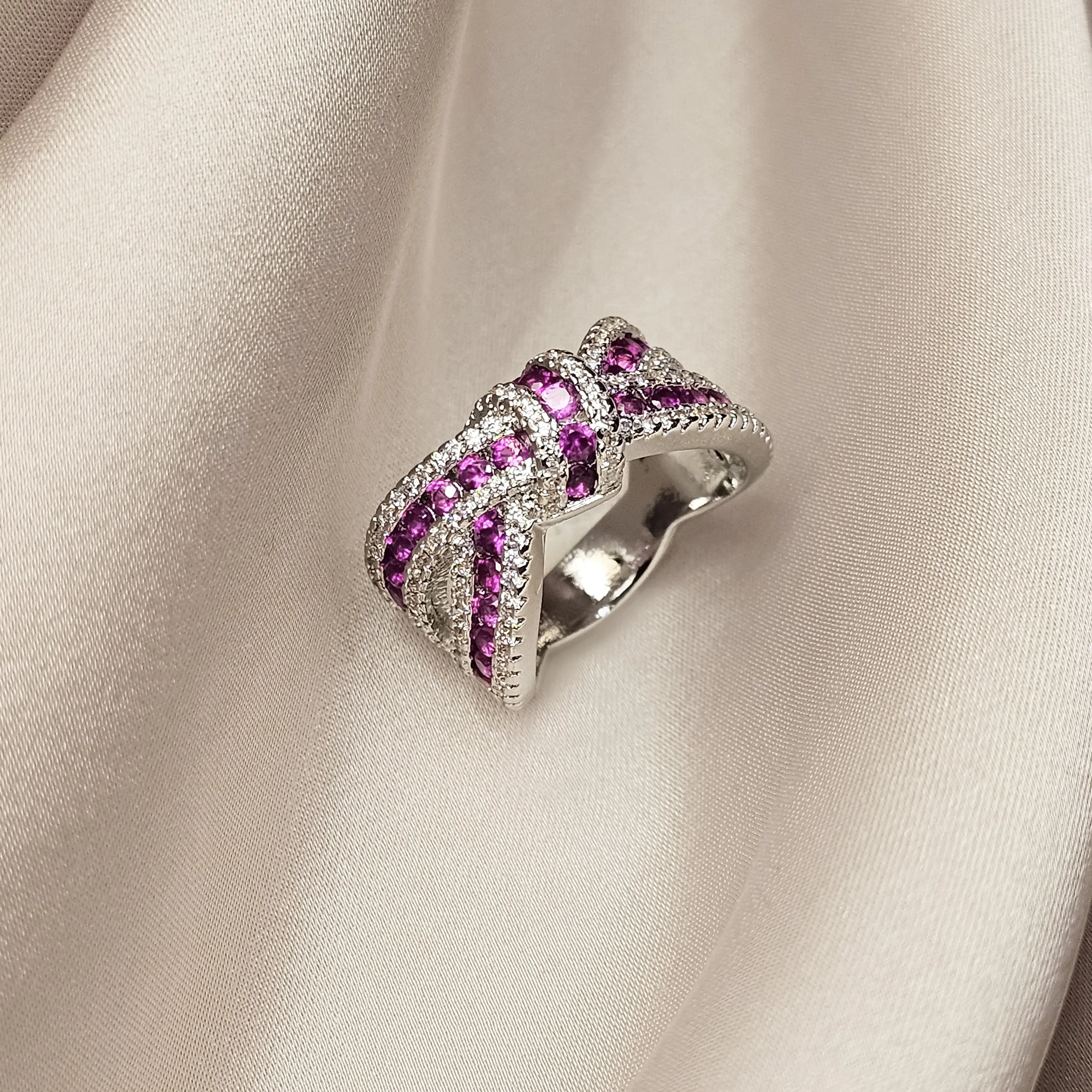 Bowknot Ring With Rhinestone