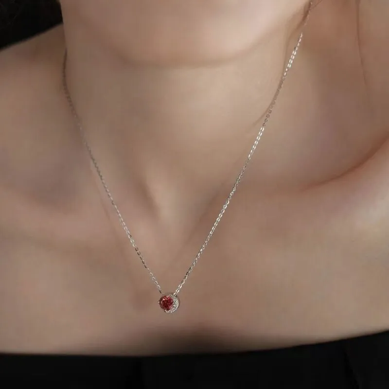 Classic silver inlaid exquisite and luxurious clavicle chain red crystal necklaces pendant