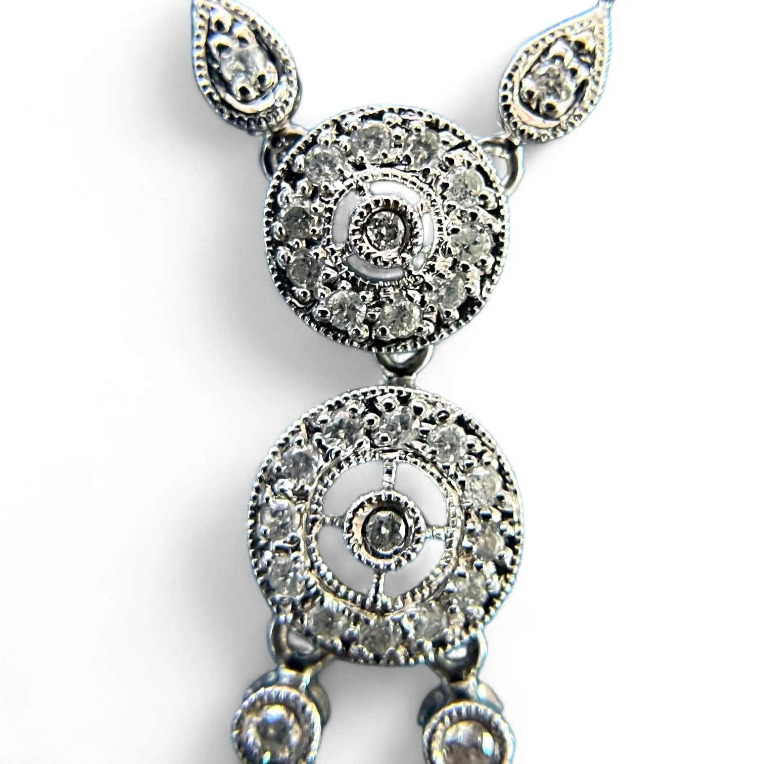 Exquisite 18K Gold Long Necklace with Diamonds