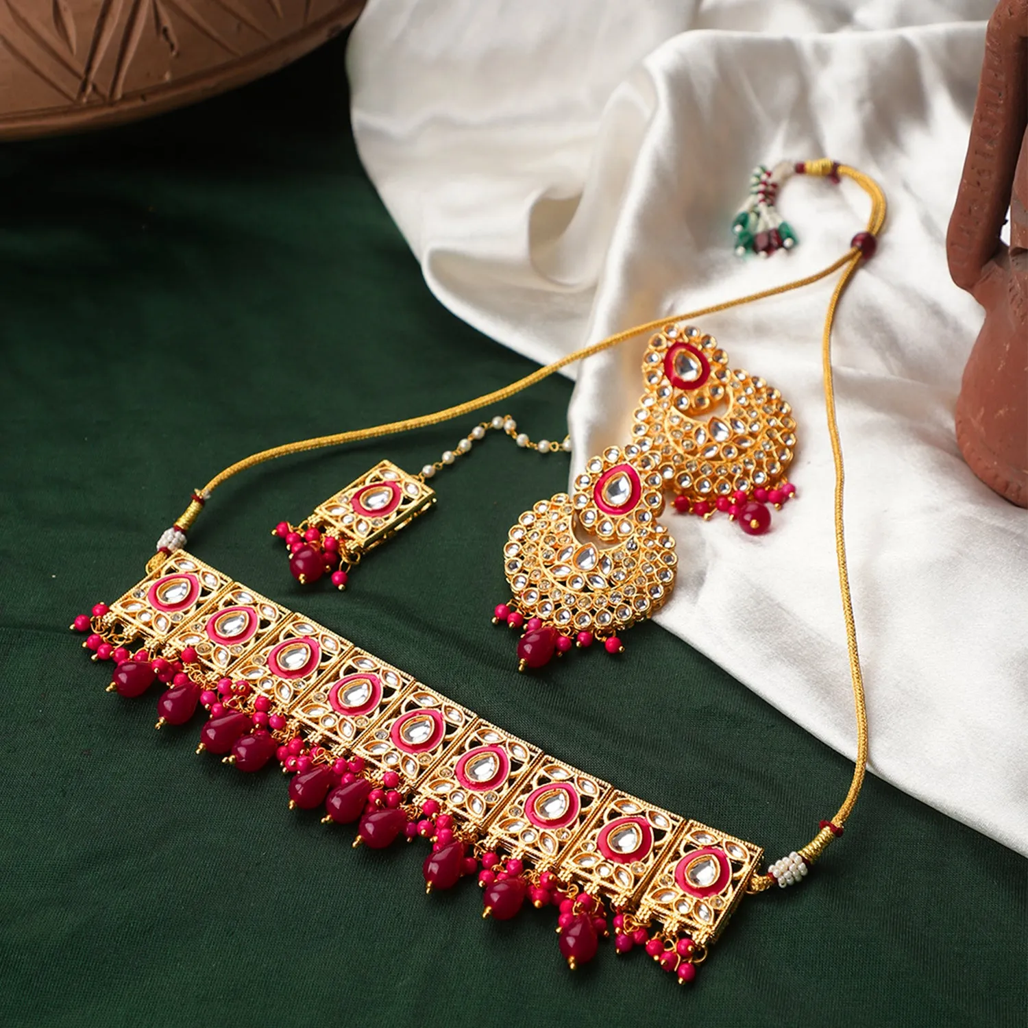 Exquisite Indian Kundan Choker Necklace Set