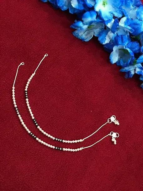 Graceful Silver Color Anklets With Beads Design For Women
