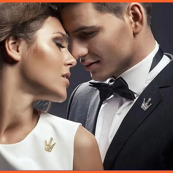 Korean Shirt Collar Crystal Mini Crown Brooch Enamel Pin Brooches For Men Women