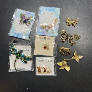 Lot of 10 Assorted Living Creatures Insects Gold Tone Bling Brooches