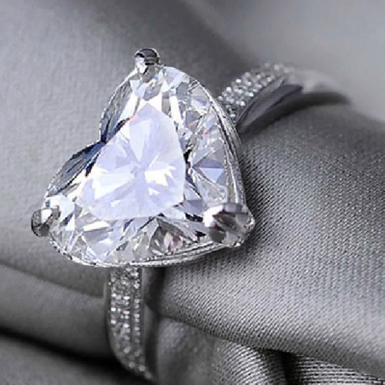 Luxurious Heart-Shaped Diamond Ring