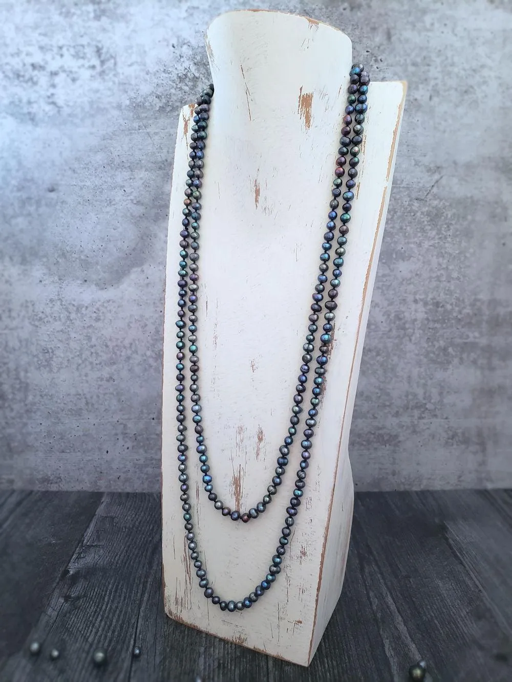 Peacock Pearl Necklace - Infinity Style - Rounds