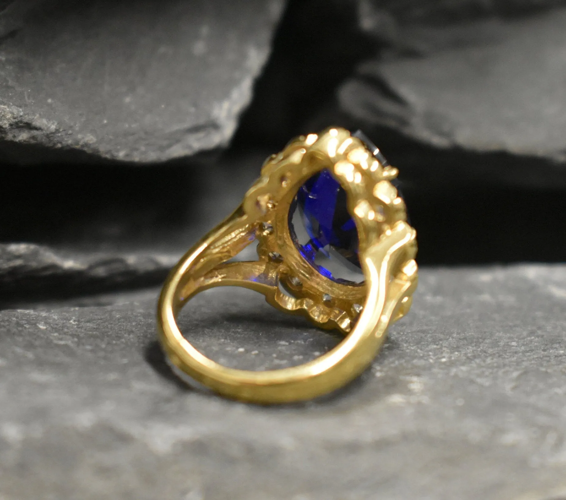 Victorian Sapphire Gold Ring - Blue Teardrop Ring - Vintage Sapphire Ring